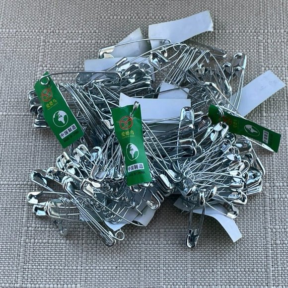 Safety Pins Lot of 150 Pins Silver Tone Pins for Craft Sewing clothes 150 - Picture 2 of 7